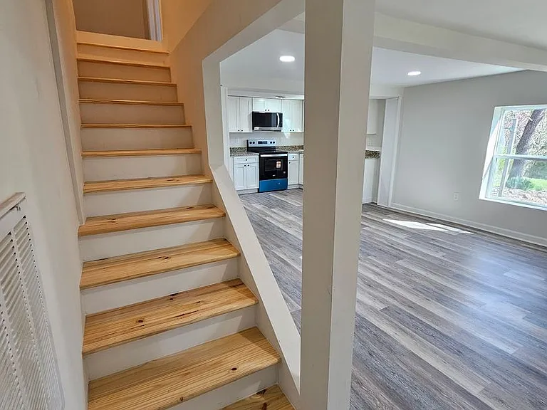 118 Arms Rd — Photo 12