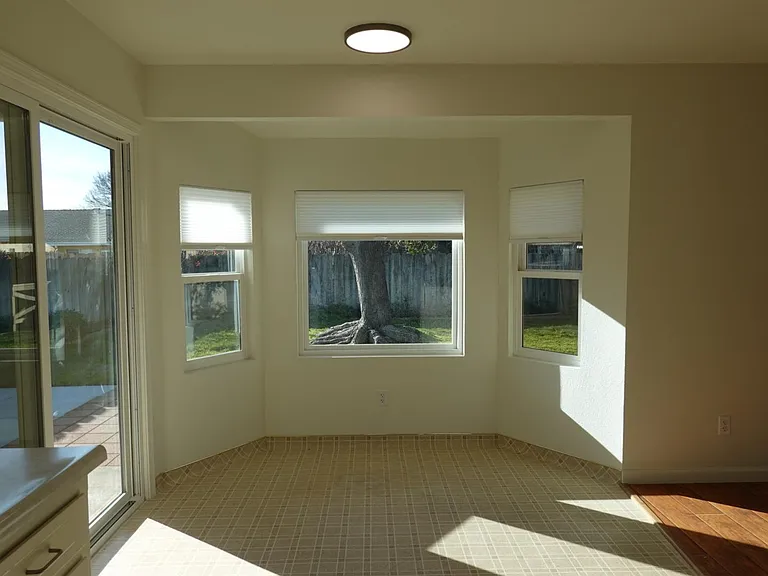 2505 Murray St — Photo 18