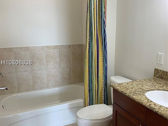 4th image of 1200 NE 105th St APT 34