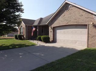 936 E Weldon Dr, Nixa, MO 65714