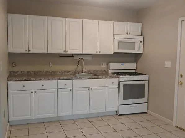 208 Oakmoor Ave #D1, South Plainfield, NJ 07080