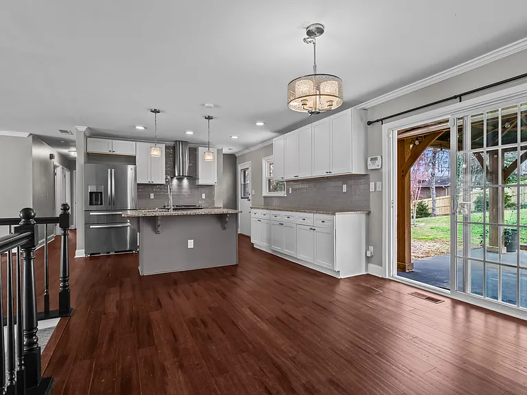 2465 Spring Dr SE — Photo 19