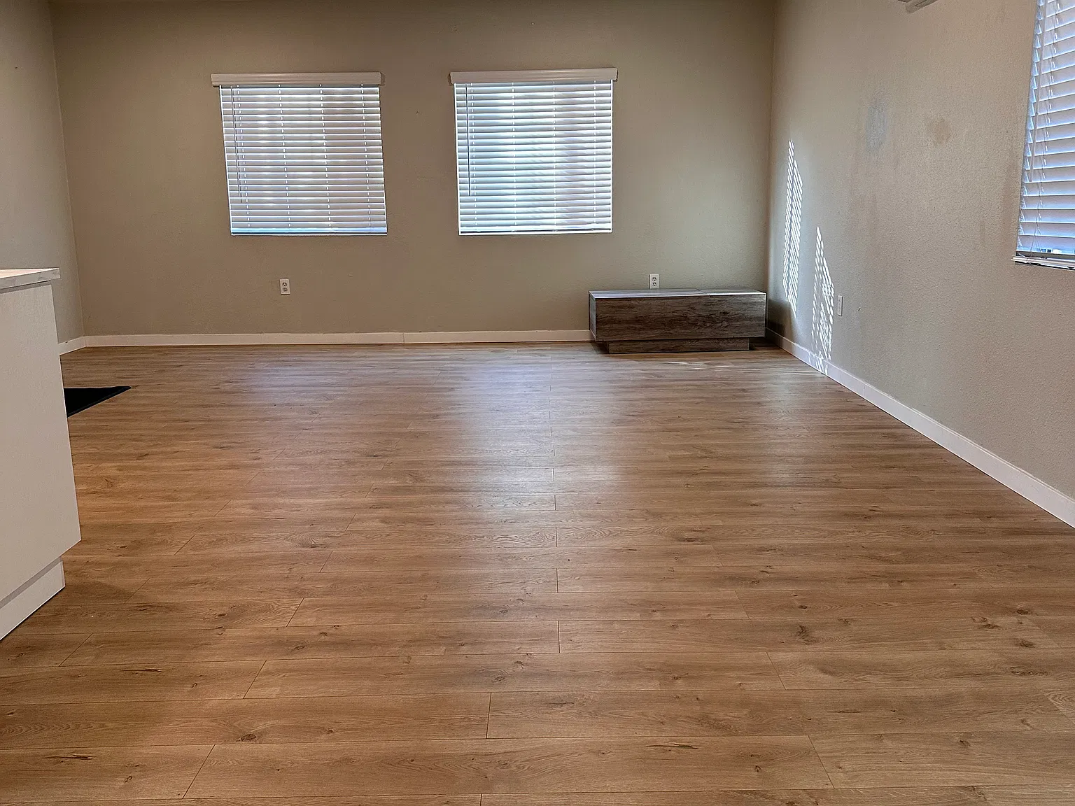 Studio, 560 sqft, $1,950 — Photo 3