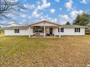 10381 Khoury League Rd, Marion, IL 62959