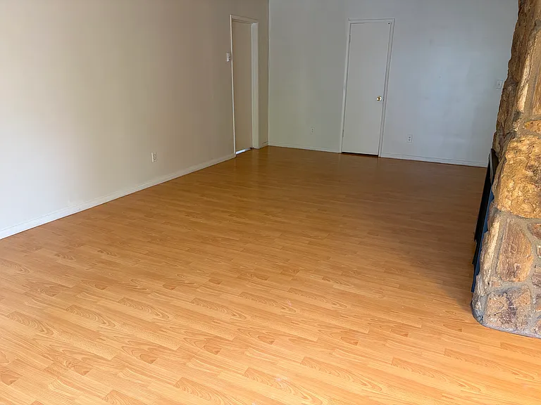 11929 Kiowa Ave — Photo 17