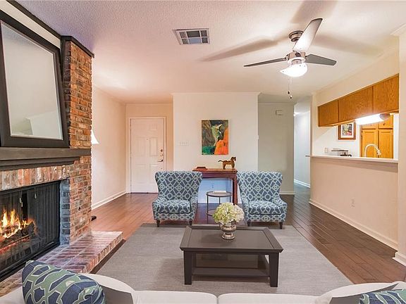 4th image of 3839 Dry Creek Dr Unit 126