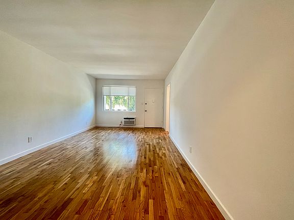 3rd image of 1120 N Curson Ave APT 5