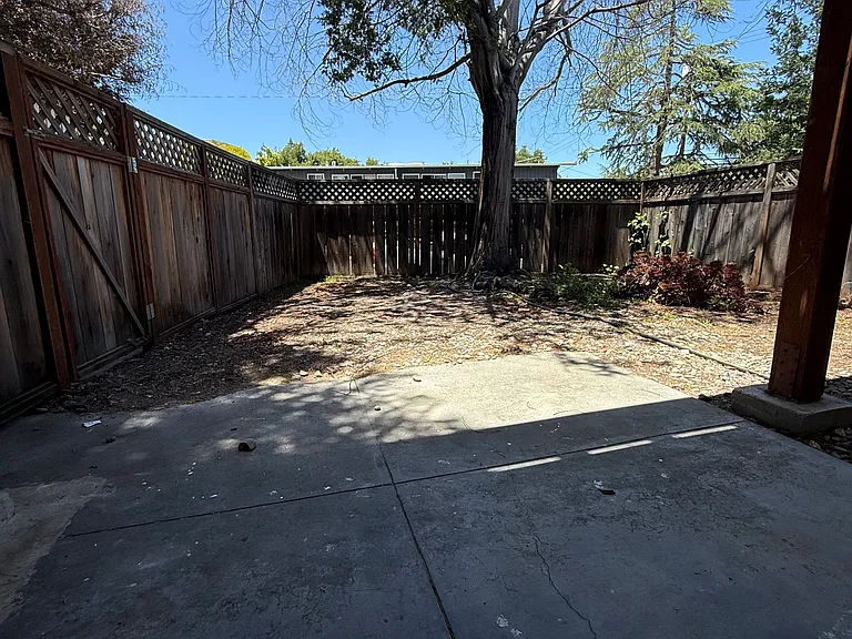1220 Alameda De Las Pulgas #3 — Photo 18