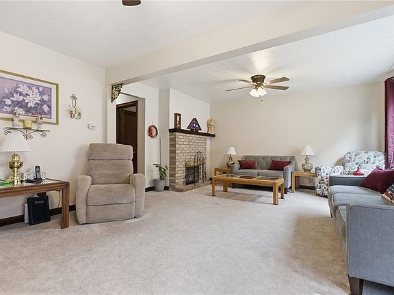 3rd image of 45 W Willock Rd