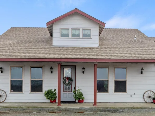 24695 Avenue 104, Terra Bella, CA 93270
