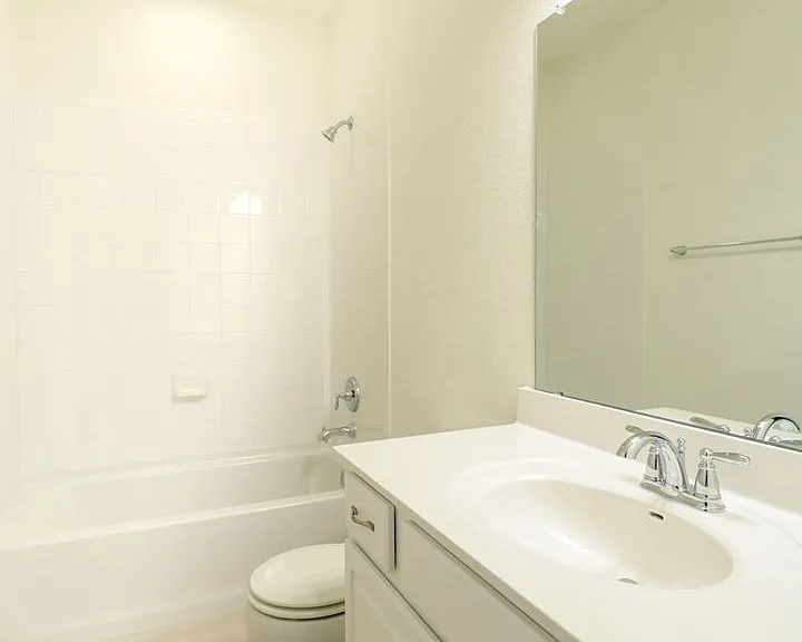 6416 Routenburn St — Photo 15