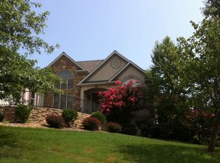 100 Rarity Bay Pkwy, Vonore, TN 37885