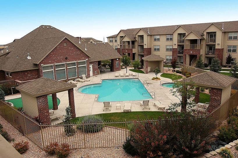 1st image of 2021 Rivercrest Dr