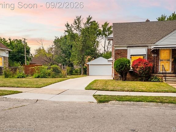 2nd image of 18551 Klinger St