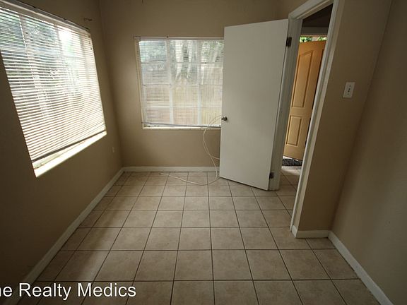 4th image of 710 N Grove St APT C