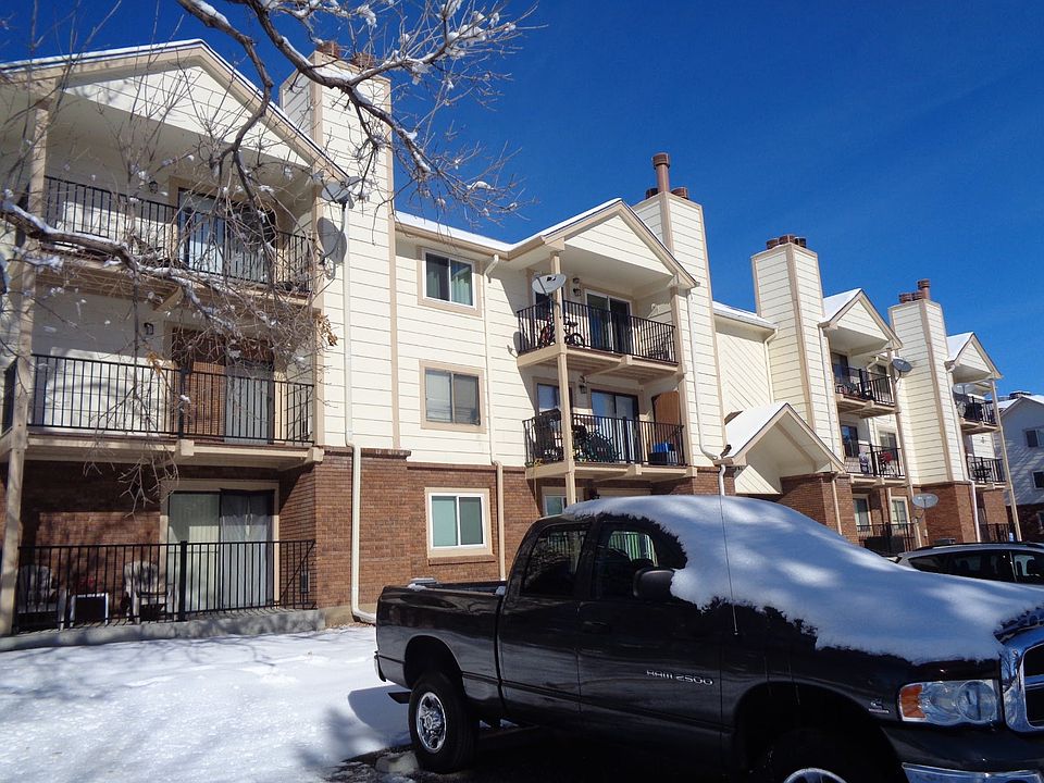 2nd image of 481 S Kalispell Way