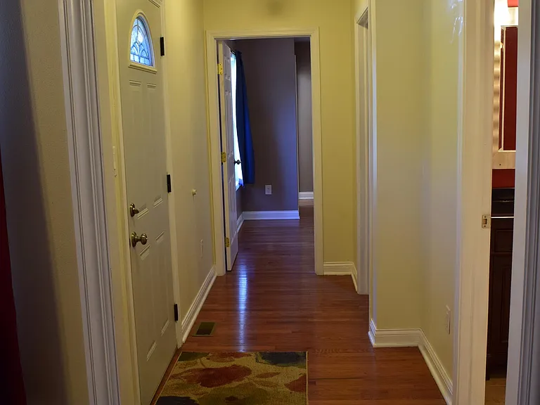 331 E Chestnut St — Photo 16