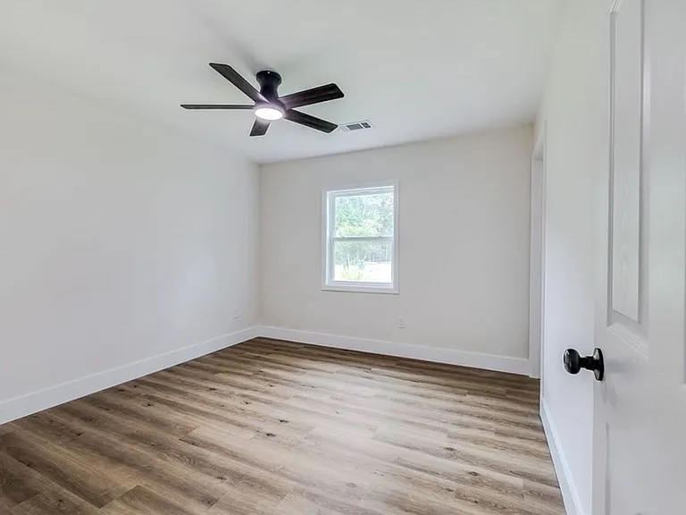515 Samuel Smalls Sr Ave — Photo 13
