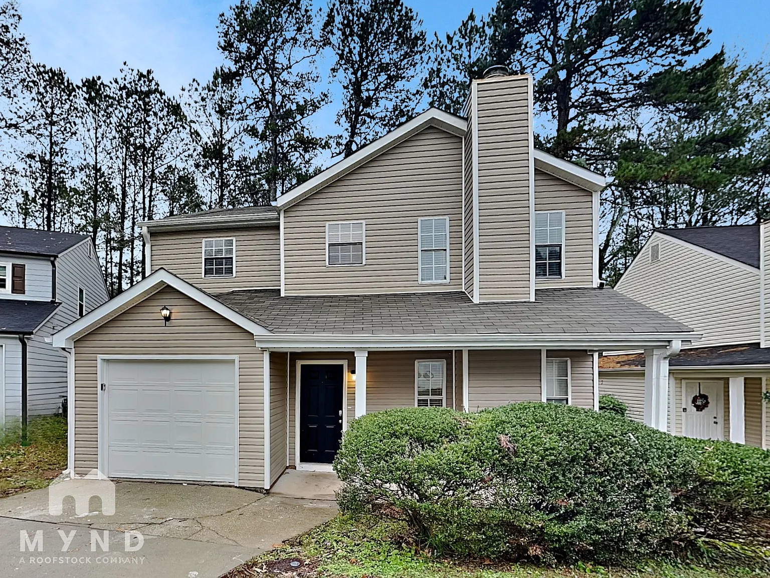 3 bed, 2.5 bath, 1570 sqft, $1,735 — Photo 2