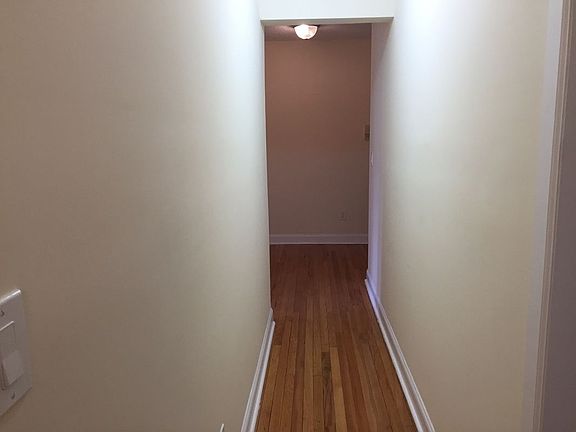 3rd image of 4518 40th St APT 3R