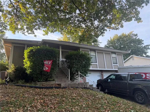 2605 SE 7th St, Blue Springs, MO 64014