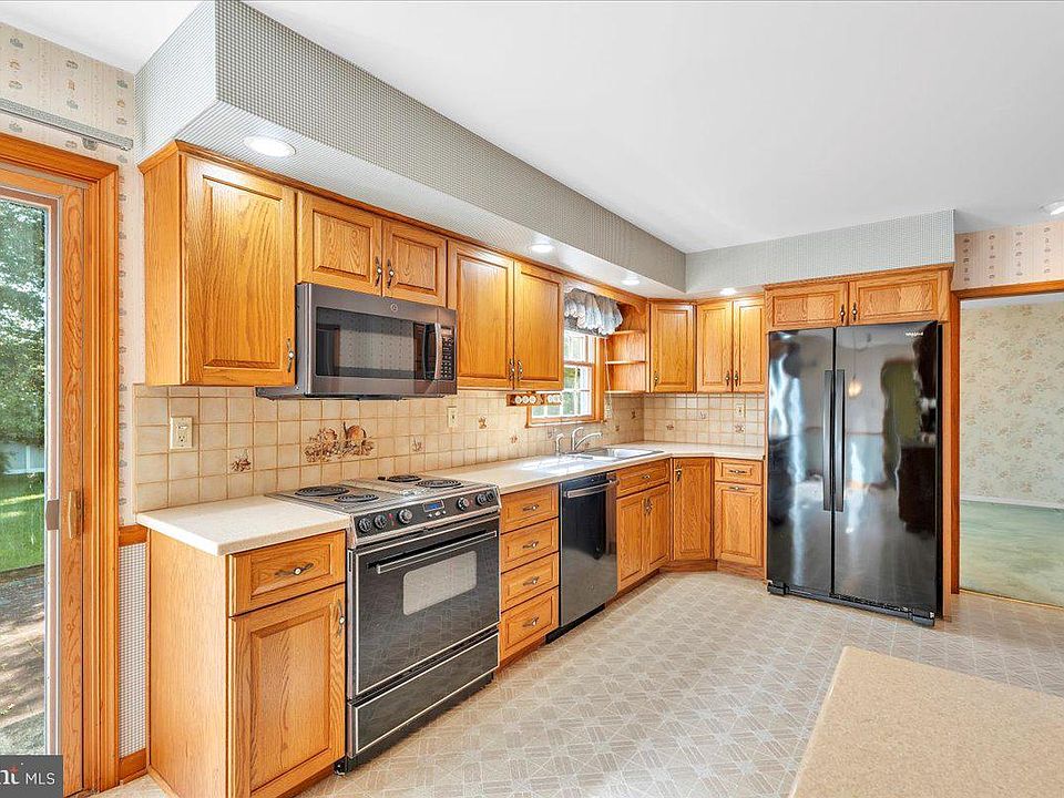 1530 Hillside Dr, Cherry Hill, NJ 08003 | Zillow