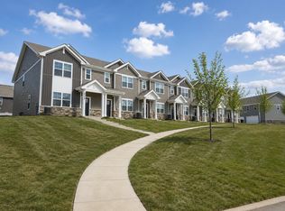 2255 Riesling Rd, Oswego, IL 60543