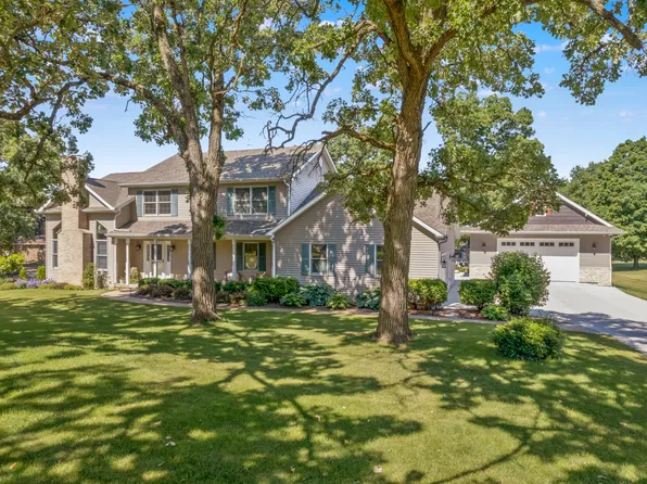 17N180 Oak Grove Dr, Hampshire, IL 60140