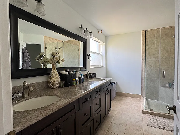 15621 SW 100th Ln — Photo 31
