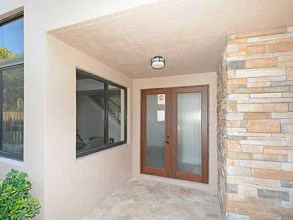3rd image of 2727 NE 14 Street #1