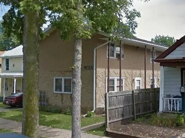1615 10th St S APT 1, La Crosse, WI 54601