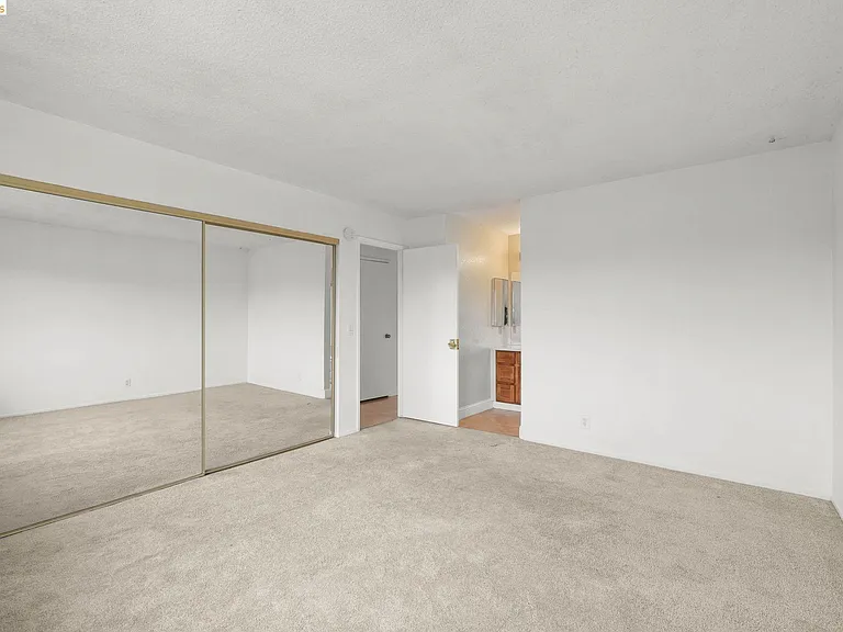 981 Cheryl Ann Cir #40 — Photo 18