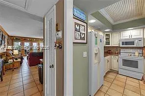 3050 NE 48th Ct #405 — Photo 23