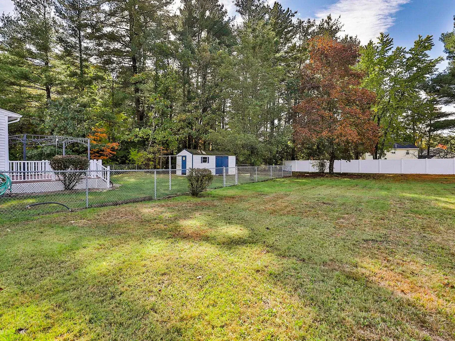 3 bed, 2.0 bath, 2128 sqft, $4,800 — Photo 4