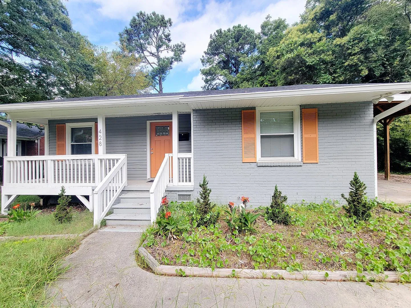 2 bed, 1.0 bath, 795 sqft, $1,450 — Photo 1