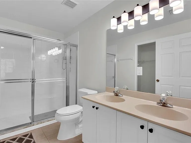 9165 Celeste Dr #3-303 — Photo 14