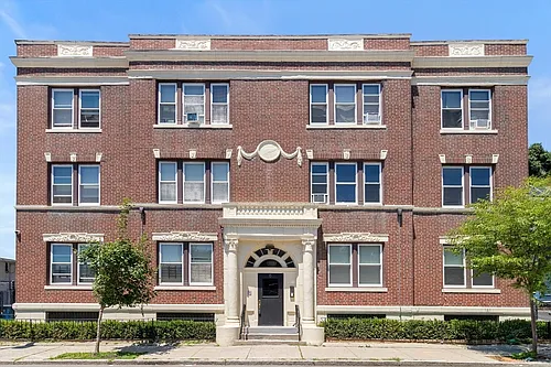 8 Kenwood St Photo 1