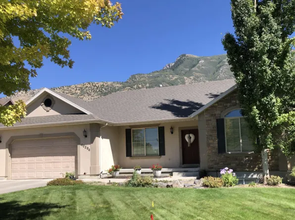10296 N Ironwood Dr, Cedar Hills, UT 84062