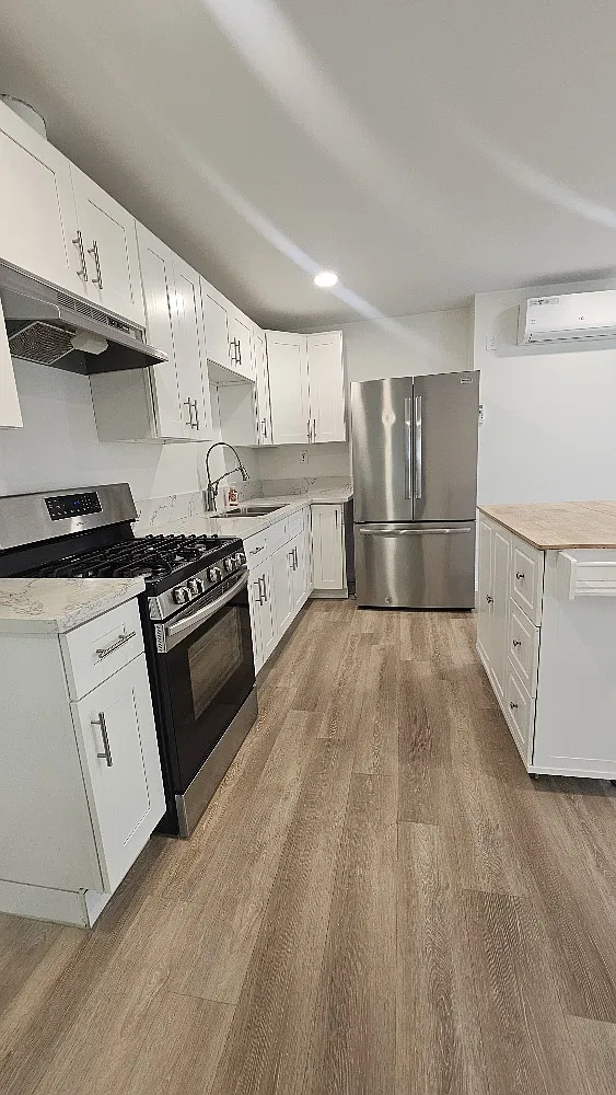 3 bed, 1000 sqft, $3,350 — Photo 4