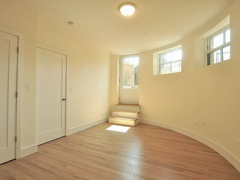 870 Beacon St #1 — Photo 6