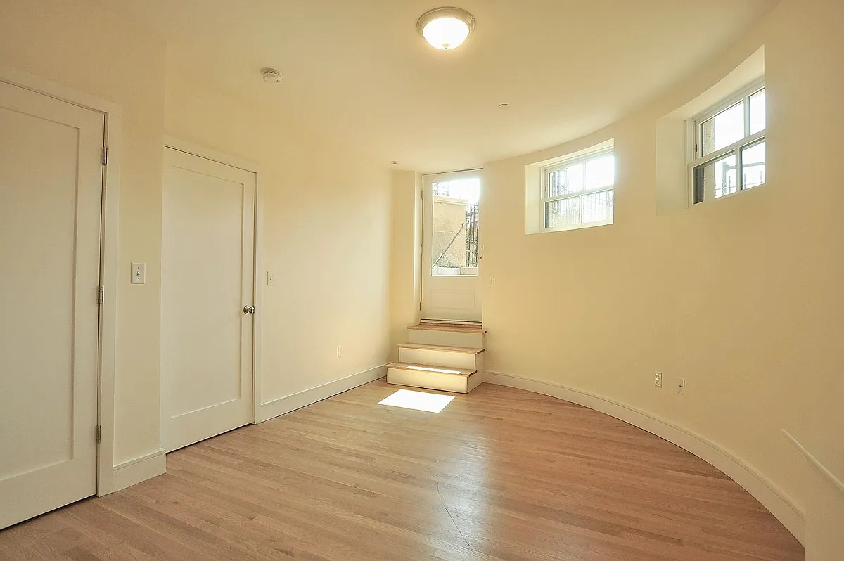 Building Photo - 870 Beacon St #6