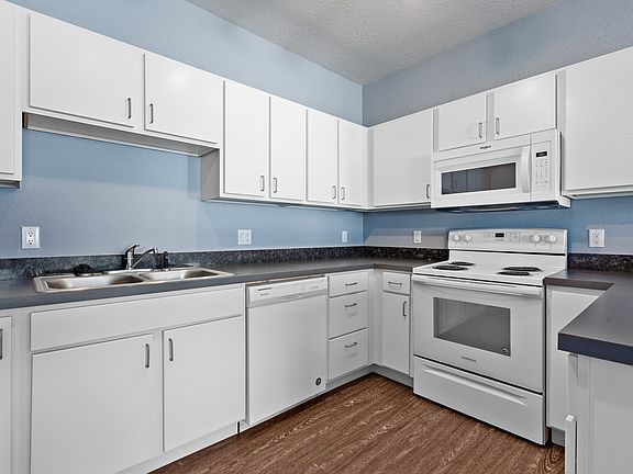 4th image of 3011 N Charleville Rd #209