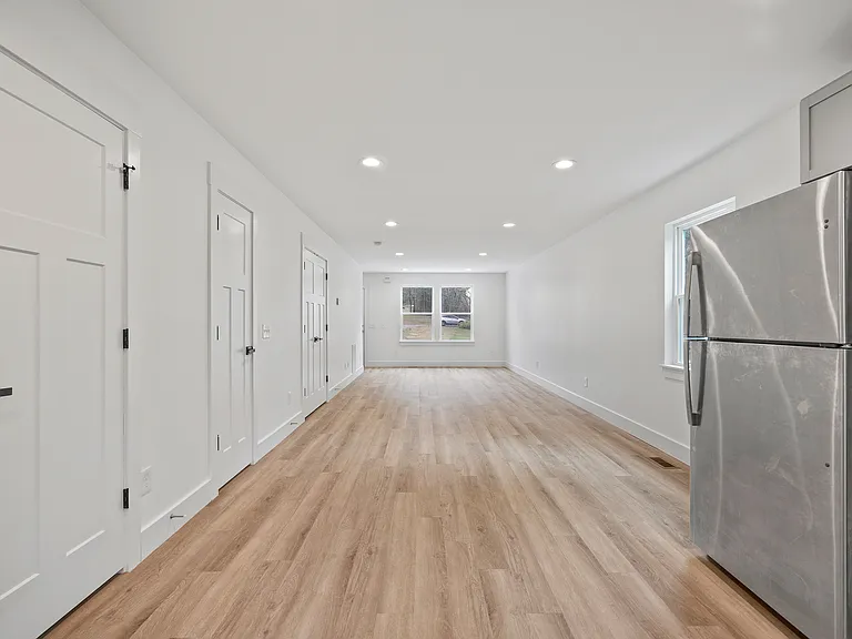 427 Arbor Dr #D — Photo 9