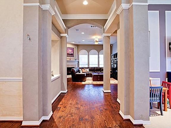 4th image of 2521 Meadow Hills Ln