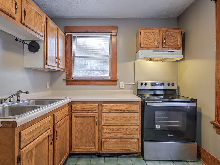 3310 Jackson St — Photo 15