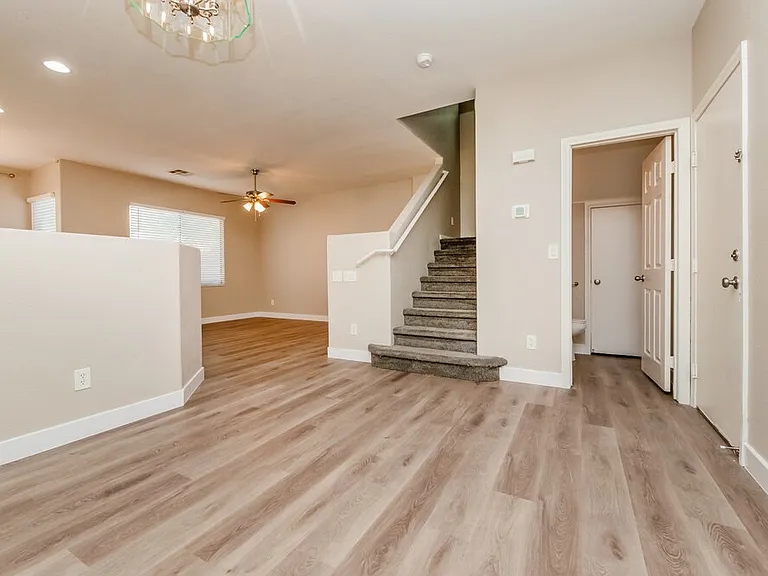 6511 Goldfield St — Photo 4