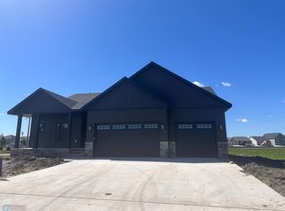 1103 Wildflower Pl W, West Fargo, ND 58078