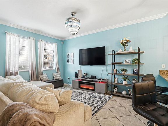 4th image of 4390 FENNWOOD COURT