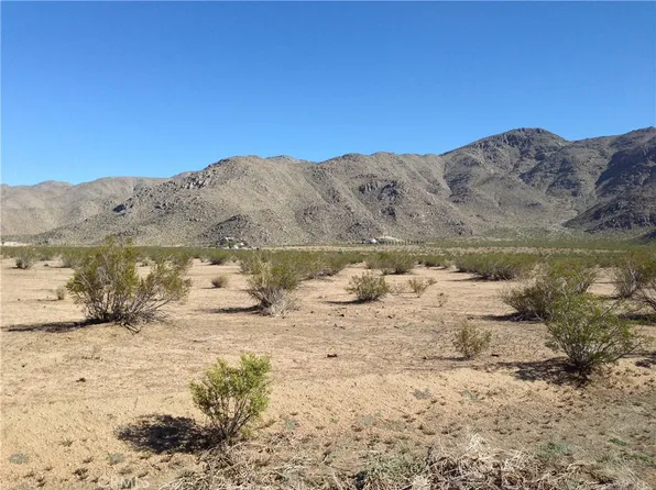 9500 Pumalo Ave, Apple Valley, CA 92307