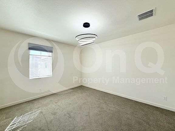 5th image of 685 N Bay Dr